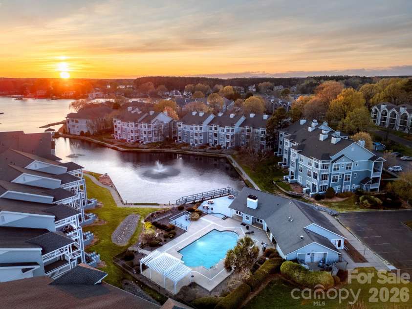18824 Nautical Drive, Cornelius, NC 28031.  MLS# CAR4335097, YatesRealty ID 18840. 