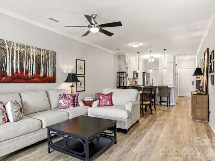 18824 Nautical Drive, Cornelius, NC 28031.  MLS# CAR4335097, YatesRealty ID 18840. 