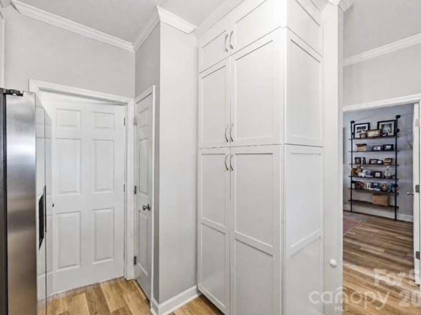 18824 Nautical Drive, Cornelius, NC 28031.  MLS# CAR4335097, YatesRealty ID 18840. 