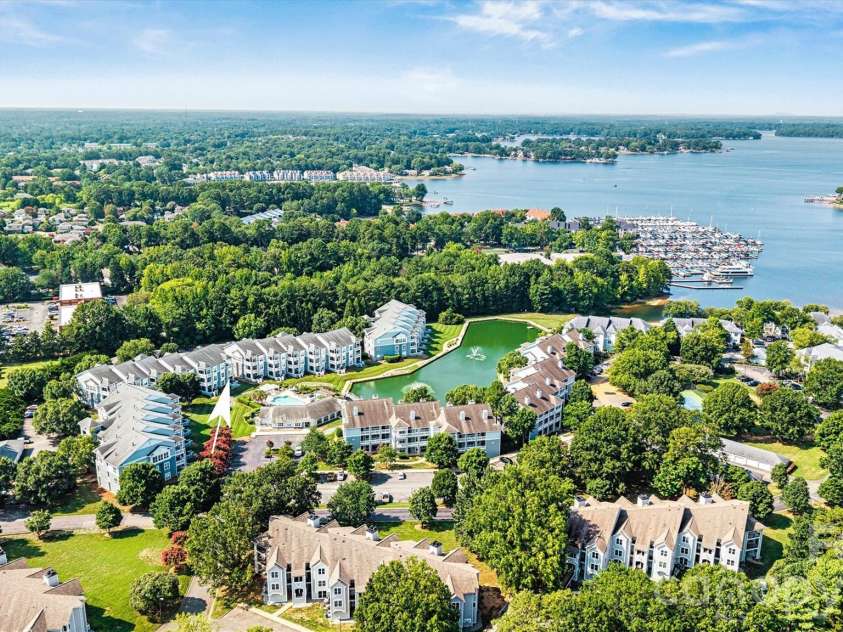 18824 Nautical Drive, Cornelius, NC 28031.  MLS# CAR4406934, YatesRealty ID 18840. 