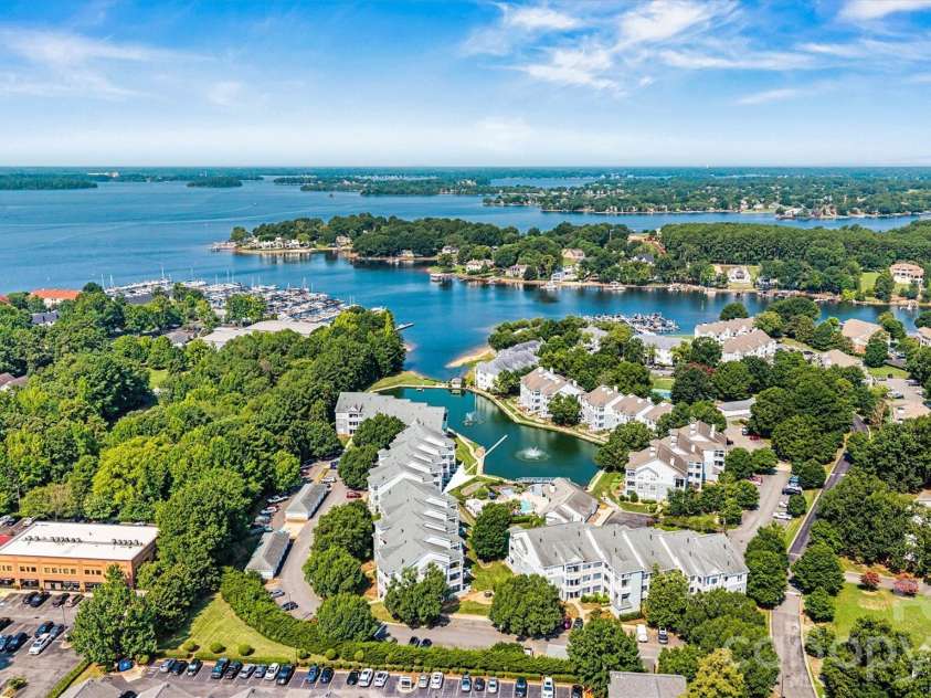 18824 Nautical Drive, Cornelius, NC 28031.  MLS# CAR4406934, YatesRealty ID 18840. 