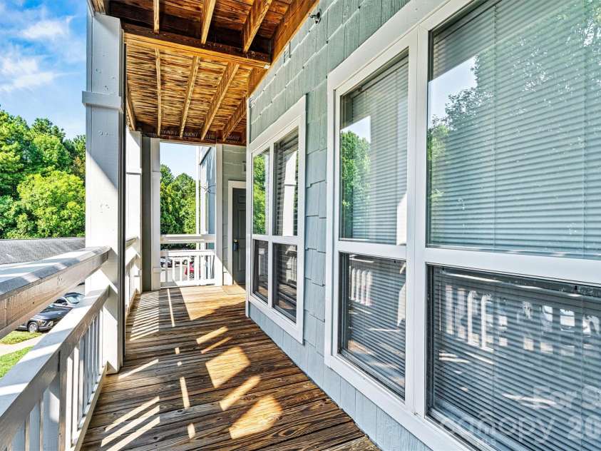 18824 Nautical Drive, Cornelius, NC 28031.  MLS# CAR4406934, YatesRealty ID 18840. 