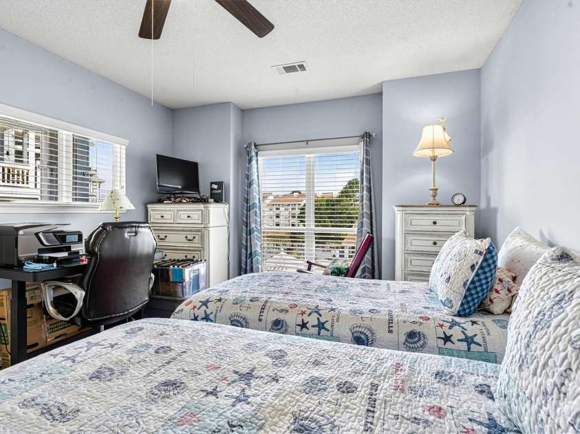 18824 Nautical Drive, Cornelius, NC 28031.  MLS# CAR4406934, YatesRealty ID 18840. 