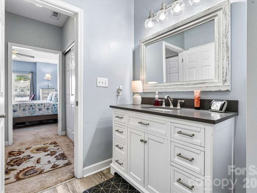 18824 Nautical Drive, Cornelius, NC 28031.  MLS# CAR4406934, YatesRealty ID 18840. 