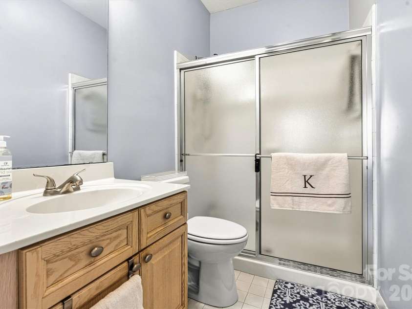 18824 Nautical Drive, Cornelius, NC 28031.  MLS# CAR4406934, YatesRealty ID 18840. 