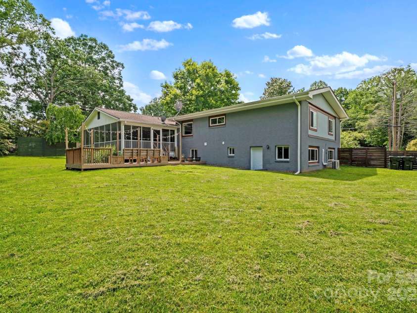 419 Blue Ridge Road, East Flat Rock, NC 28726.  MLS# CAR4269146, YatesRealty ID 18842. 