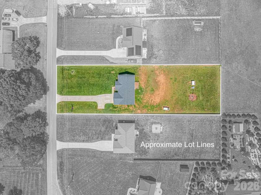 2486 Rock Dam Road, Lincolnton, NC 28092.  MLS# CAR4335118, YatesRealty ID 18846. Large back yard