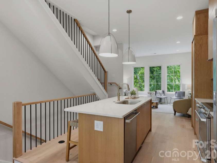 608 16th Street, Charlotte, NC 28206.  MLS# CAR4278207, YatesRealty ID 1885. 