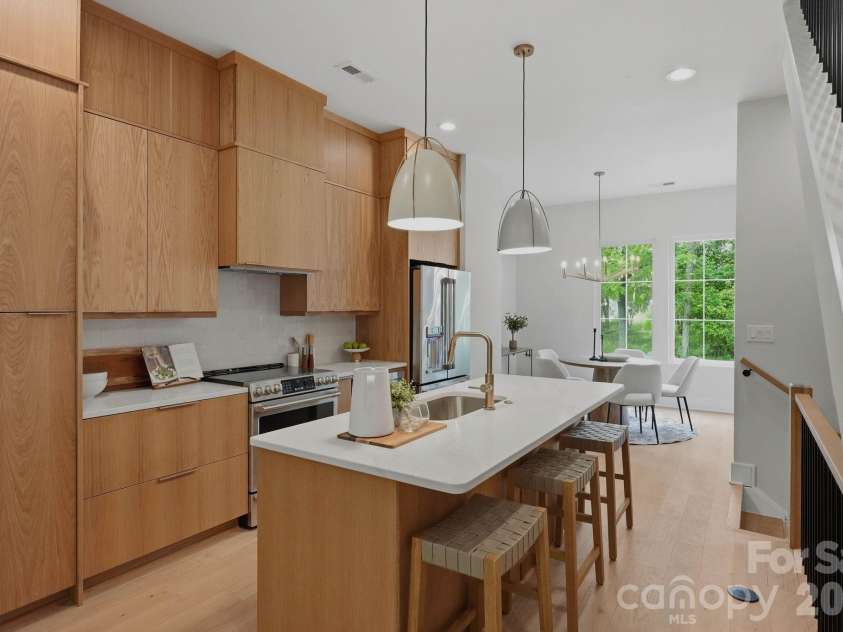 608 16th Street, Charlotte, NC 28206.  MLS# CAR4278207, YatesRealty ID 1885. 