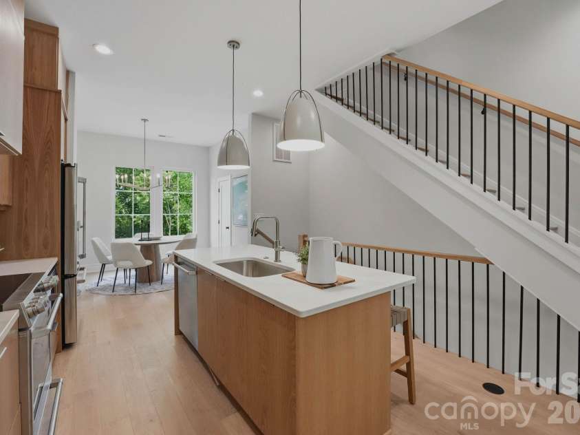 608 16th Street, Charlotte, NC 28206.  MLS# CAR4278207, YatesRealty ID 1885. 