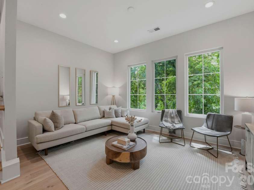 608 16th Street, Charlotte, NC 28206.  MLS# CAR4278207, YatesRealty ID 1885. 