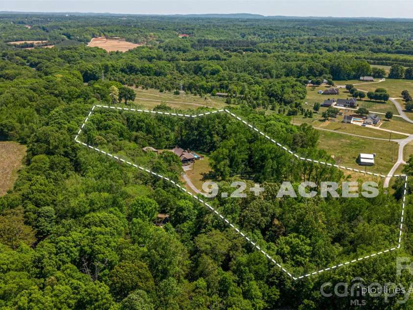 105 Winchester Drive, Shelby, NC 28152.  MLS# CAR4375983, YatesRealty ID 18850. 