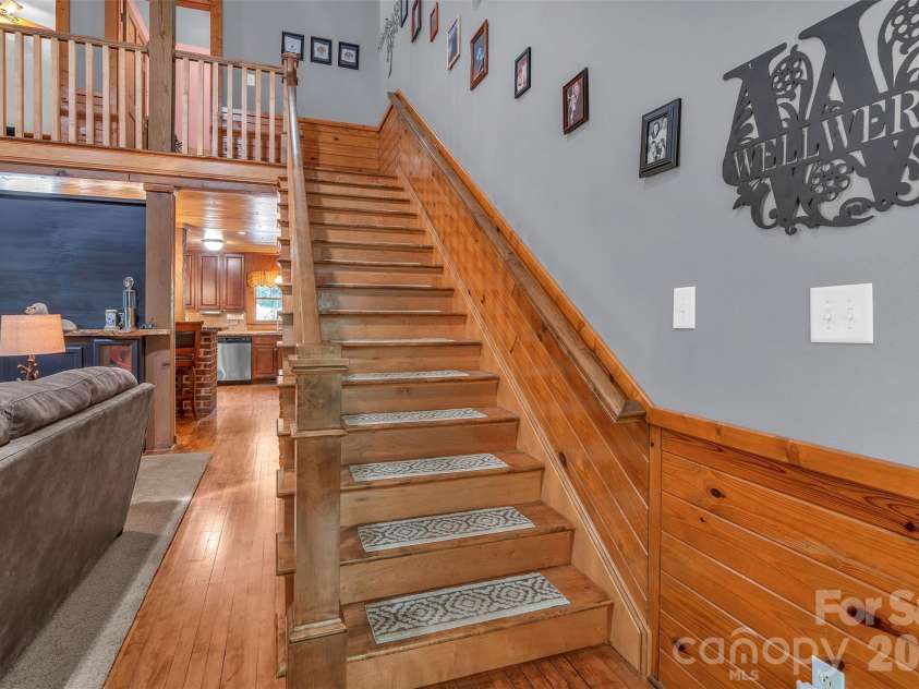105 Winchester Drive, Shelby, NC 28152.  MLS# CAR4375983, YatesRealty ID 18850. 