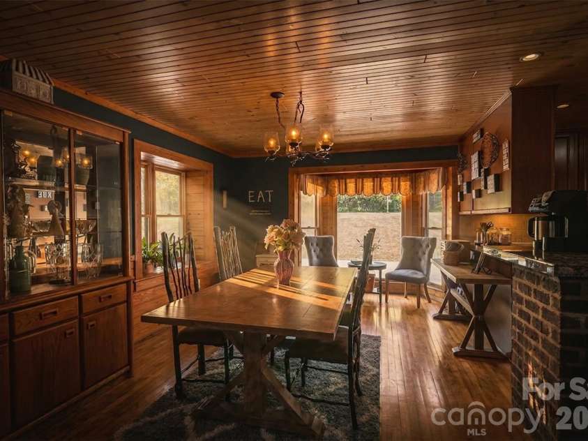 105 Winchester Drive, Shelby, NC 28152.  MLS# CAR4375983, YatesRealty ID 18850. 