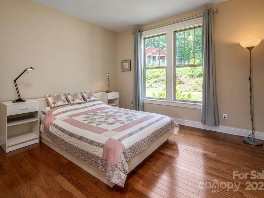 91 Greenwells Glory Drive, Biltmore Lake, NC 28715.  MLS# CAR4265929, YatesRealty ID 18851. 