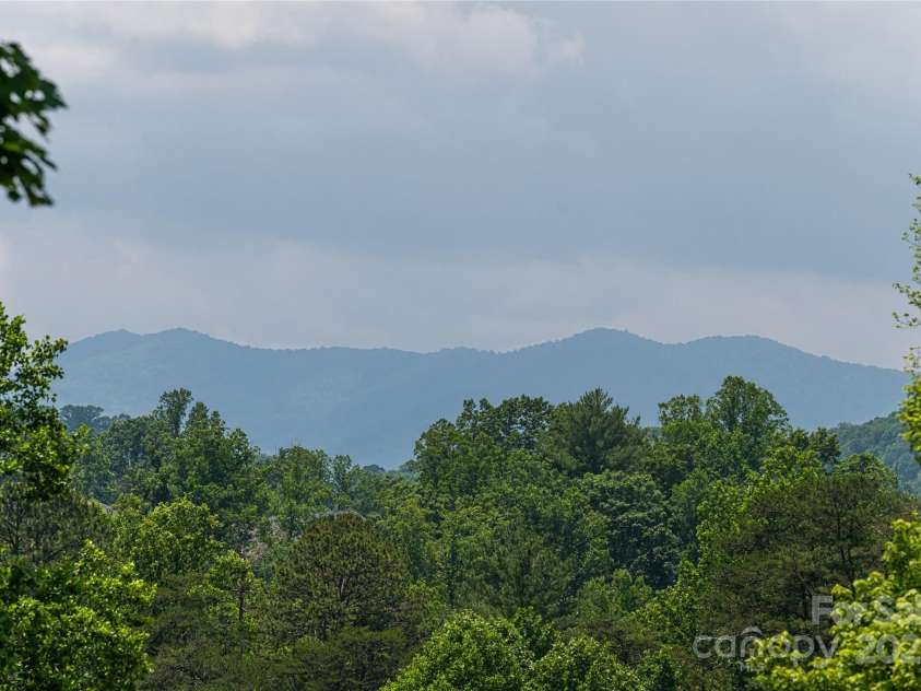 91 Greenwells Glory Drive, Biltmore Lake, NC 28715.  MLS# CAR4265929, YatesRealty ID 18851. 