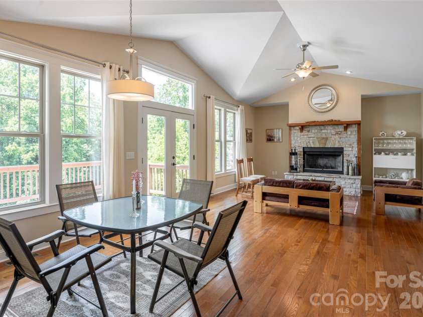 91 Greenwells Glory Drive, Biltmore Lake, NC 28715.  MLS# CAR4265929, YatesRealty ID 18851. 