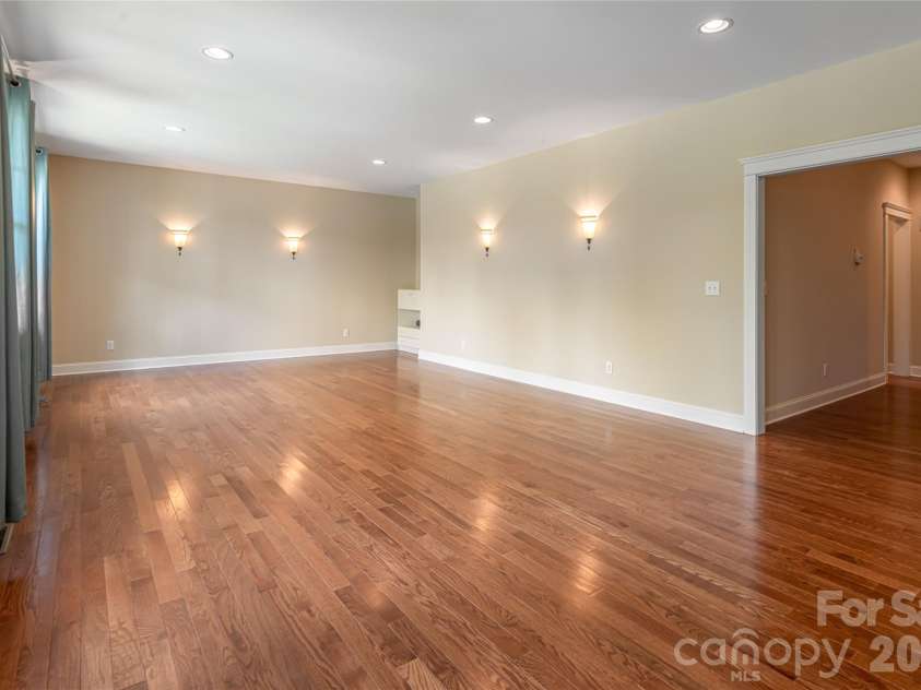 91 Greenwells Glory Drive, Biltmore Lake, NC 28715.  MLS# CAR4265929, YatesRealty ID 18851. 