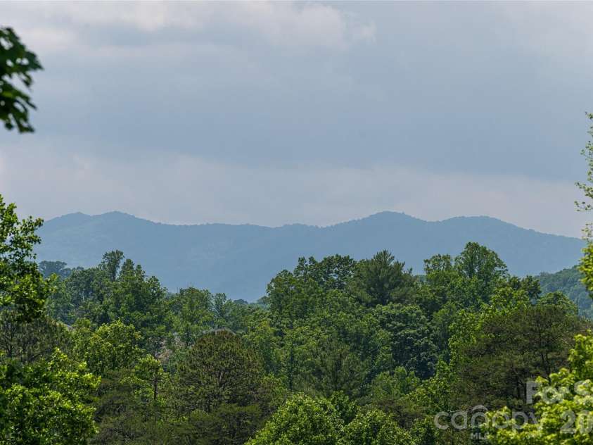 91 Greenwells Glory Drive, Biltmore Lake, NC 28715.  MLS# CAR4265929, YatesRealty ID 18851. 