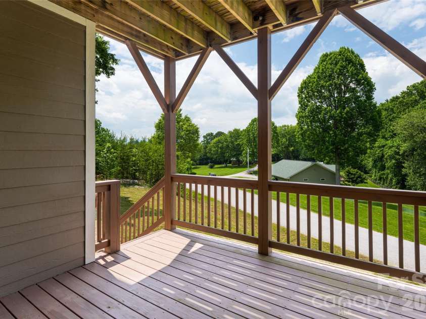 91 Greenwells Glory Drive, Biltmore Lake, NC 28715.  MLS# CAR4265929, YatesRealty ID 18851. 