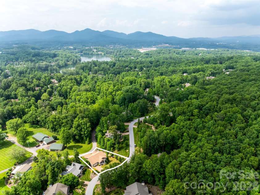 91 Greenwells Glory Drive, Biltmore Lake, NC 28715.  MLS# CAR4265929, YatesRealty ID 18851. 