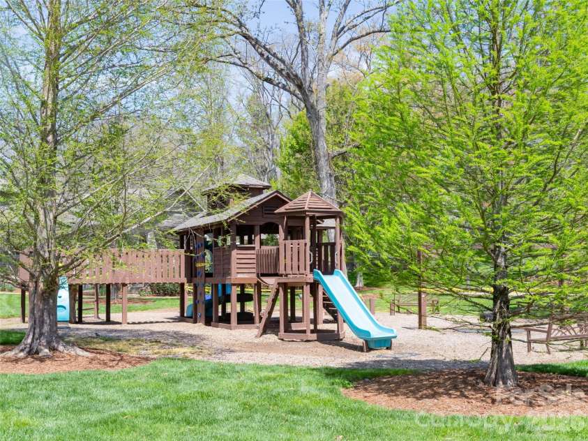 91 Greenwells Glory Drive, Biltmore Lake, NC 28715.  MLS# CAR4265929, YatesRealty ID 18851. 