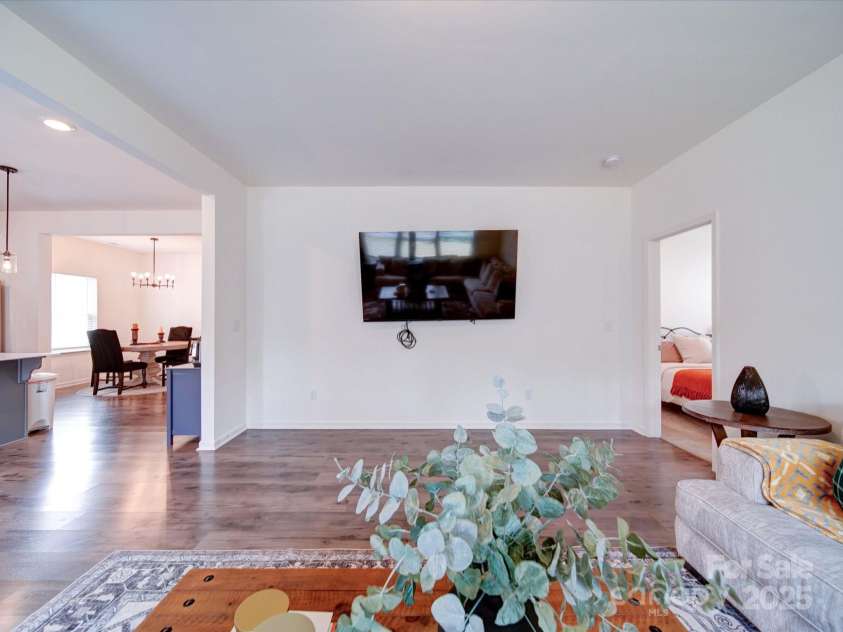 5121 Arbordale Way, Mount Holly, NC 28120.  MLS# CAR4269641, YatesRealty ID 18852. Another View of the Great Room