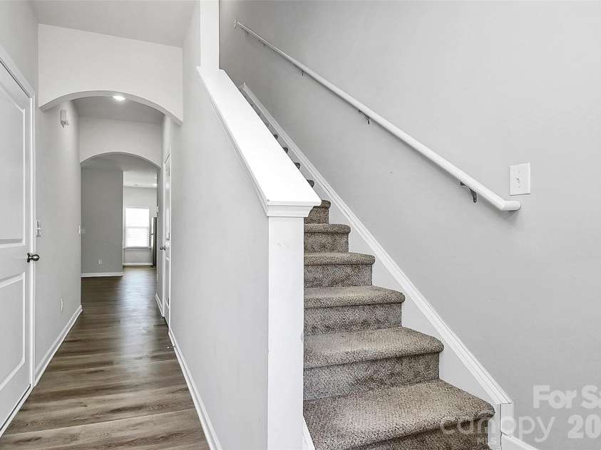 7113 Somerford Road, Charlotte, NC 28215.  MLS# CAR4344906, YatesRealty ID 18852. 