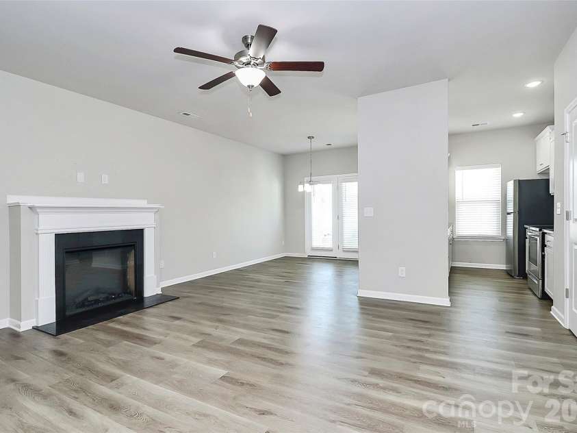 7113 Somerford Road, Charlotte, NC 28215.  MLS# CAR4344906, YatesRealty ID 18852. 