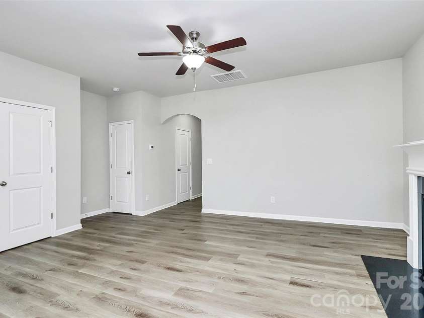 7113 Somerford Road, Charlotte, NC 28215.  MLS# CAR4344906, YatesRealty ID 18852. 