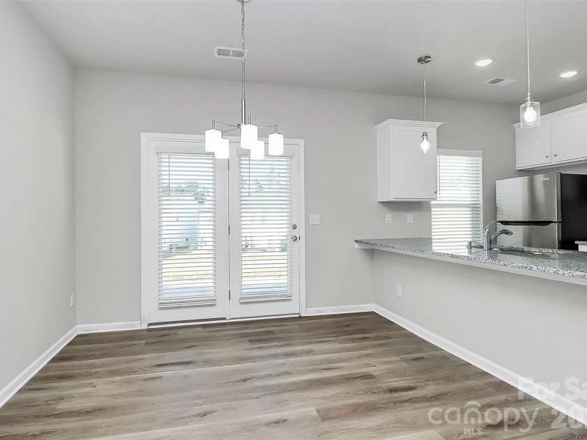 7113 Somerford Road, Charlotte, NC 28215.  MLS# CAR4344906, YatesRealty ID 18852. 