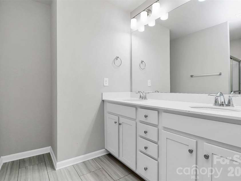 7113 Somerford Road, Charlotte, NC 28215.  MLS# CAR4344906, YatesRealty ID 18852. 