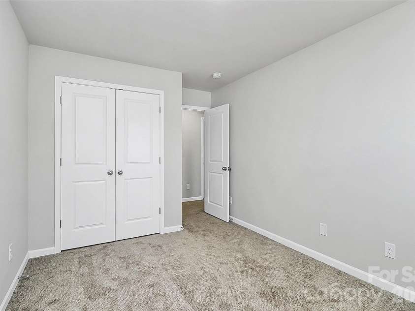 7113 Somerford Road, Charlotte, NC 28215.  MLS# CAR4344906, YatesRealty ID 18852. 