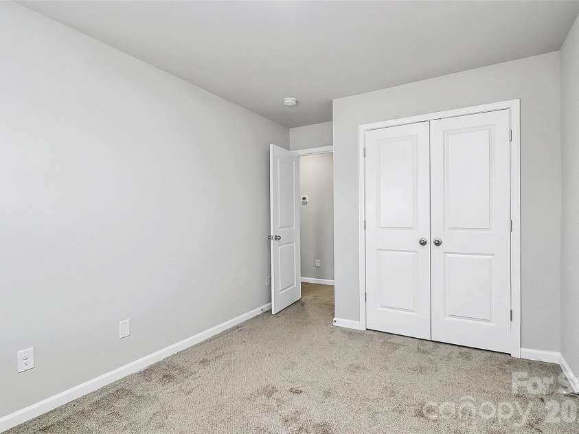 7113 Somerford Road, Charlotte, NC 28215.  MLS# CAR4344906, YatesRealty ID 18852. 