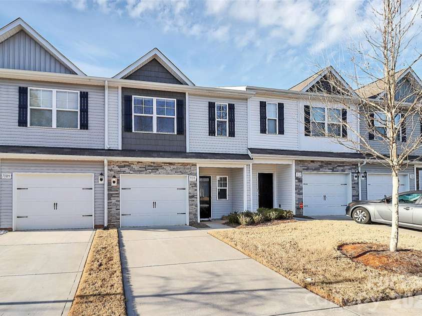 7113 Somerford Road, Charlotte, NC 28215.  MLS# CAR4344906, YatesRealty ID 18852. 
