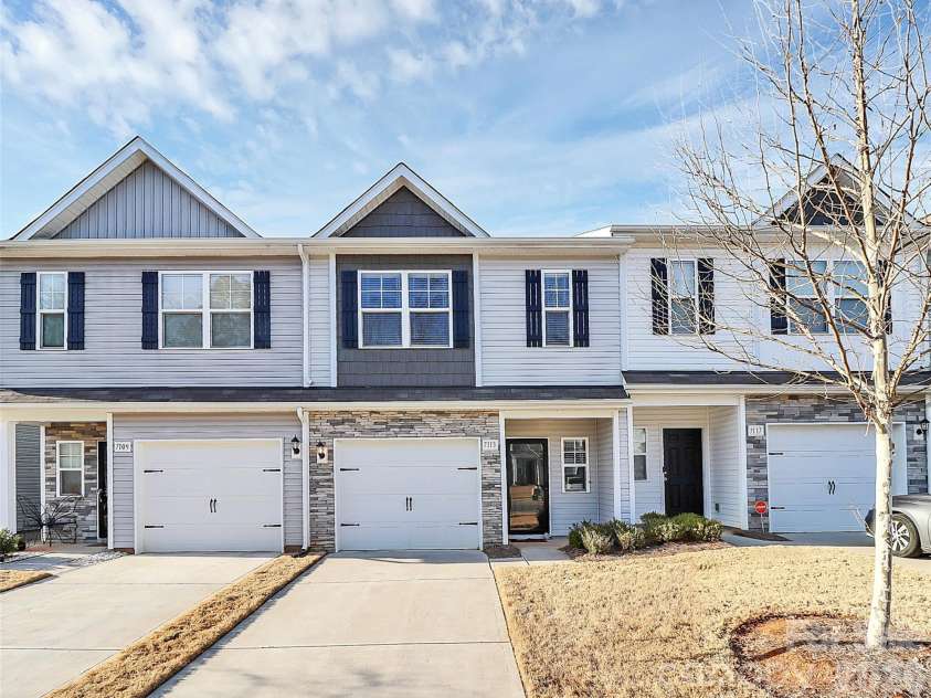 7113 Somerford Road, Charlotte, NC 28215.  MLS# CAR4344906, YatesRealty ID 18852. 