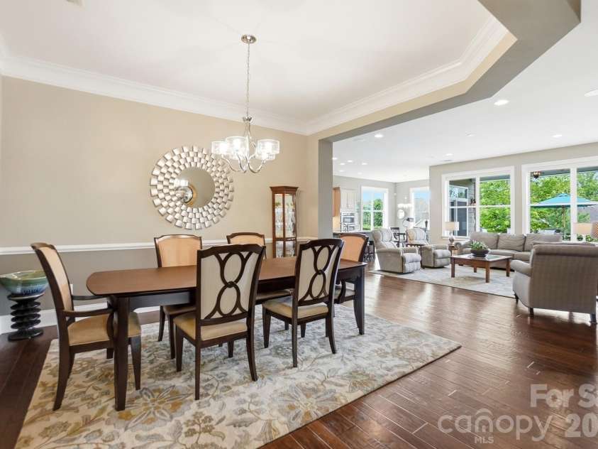 15519 Lake Ridge Road, Charlotte, NC 28278.  MLS# CAR4376472, YatesRealty ID 18853. 