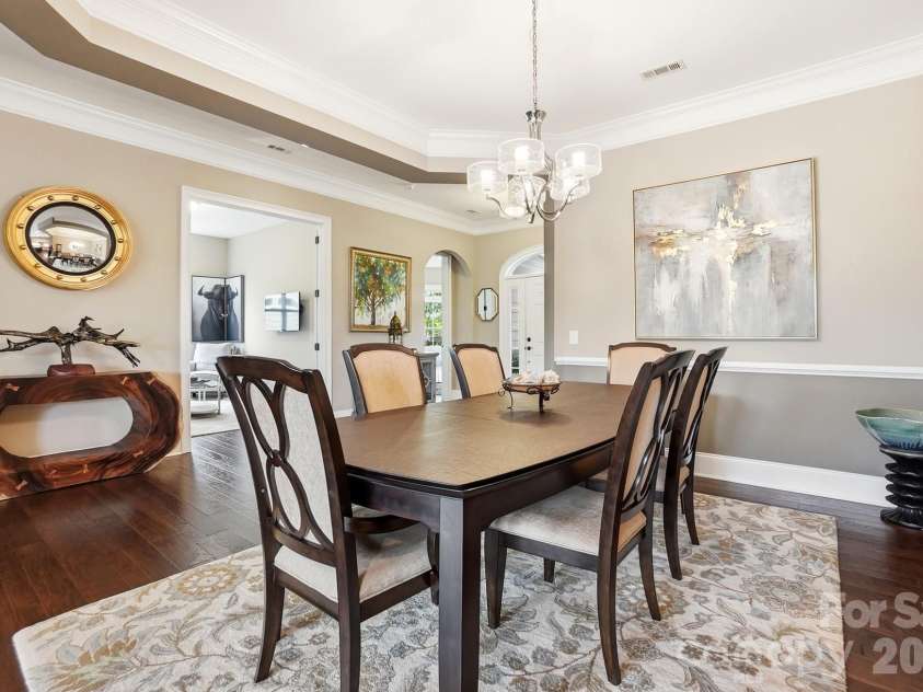 15519 Lake Ridge Road, Charlotte, NC 28278.  MLS# CAR4376472, YatesRealty ID 18853. 
