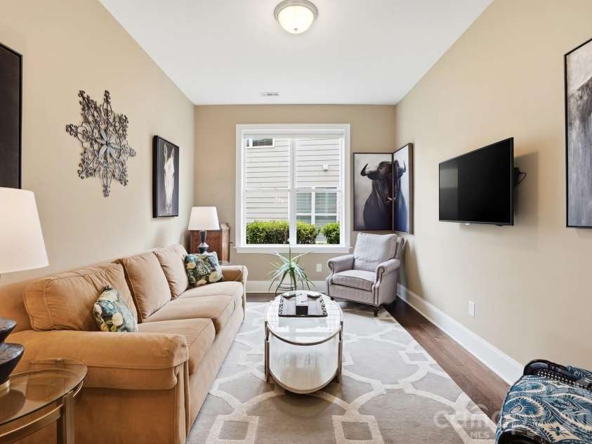 15519 Lake Ridge Road, Charlotte, NC 28278.  MLS# CAR4376472, YatesRealty ID 18853. 