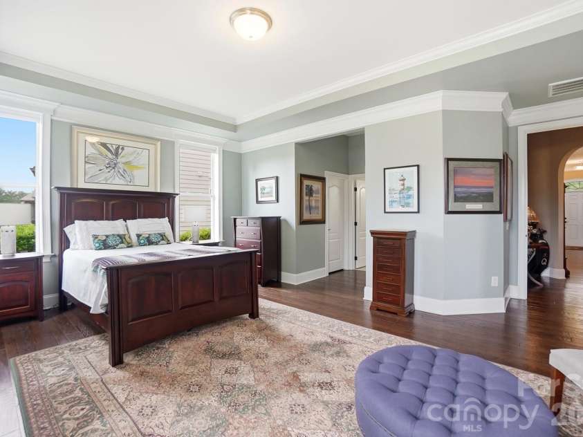 15519 Lake Ridge Road, Charlotte, NC 28278.  MLS# CAR4376472, YatesRealty ID 18853. 