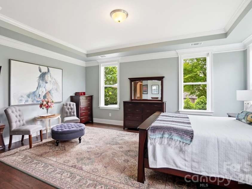 15519 Lake Ridge Road, Charlotte, NC 28278.  MLS# CAR4376472, YatesRealty ID 18853. 