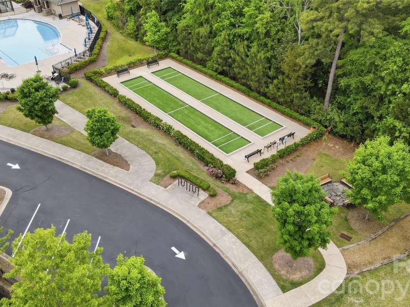 15519 Lake Ridge Road, Charlotte, NC 28278.  MLS# CAR4376472, YatesRealty ID 18853. 