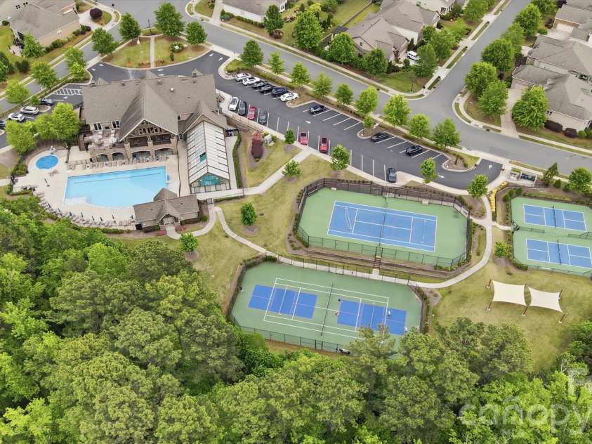 15519 Lake Ridge Road, Charlotte, NC 28278.  MLS# CAR4376472, YatesRealty ID 18853. 