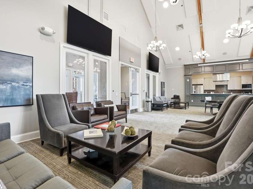 15519 Lake Ridge Road, Charlotte, NC 28278.  MLS# CAR4376472, YatesRealty ID 18853. 