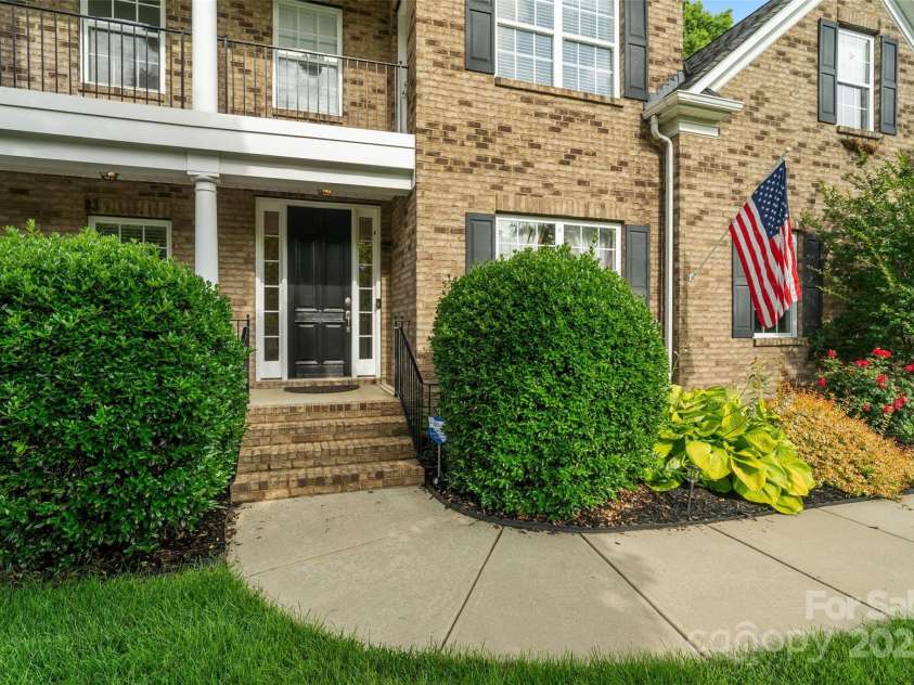 1812 Mill Chase Lane, Waxhaw, NC 28173.  MLS# CAR4270179, YatesRealty ID 18854. 