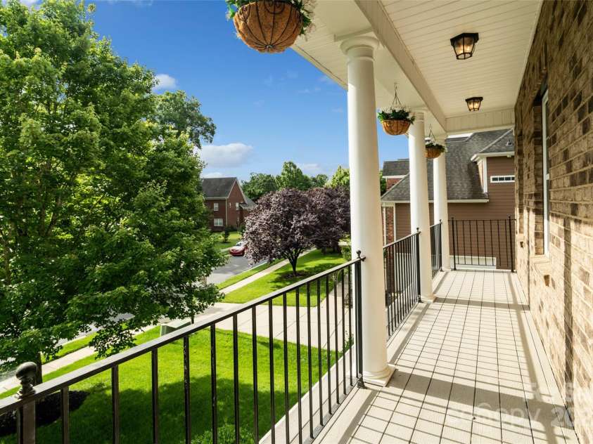 1812 Mill Chase Lane, Waxhaw, NC 28173.  MLS# CAR4270179, YatesRealty ID 18854. Balcony