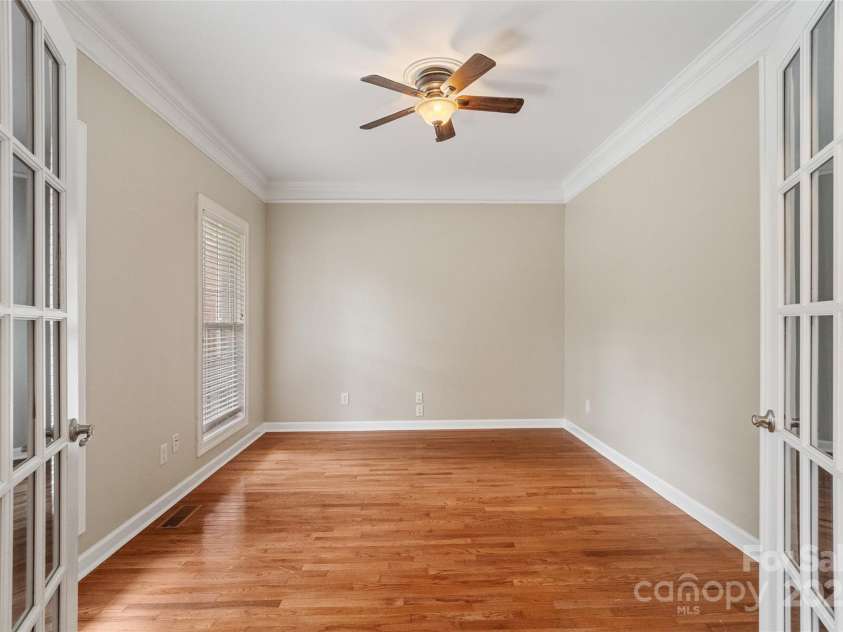 1812 Mill Chase Lane, Waxhaw, NC 28173.  MLS# CAR4270179, YatesRealty ID 18854. Office