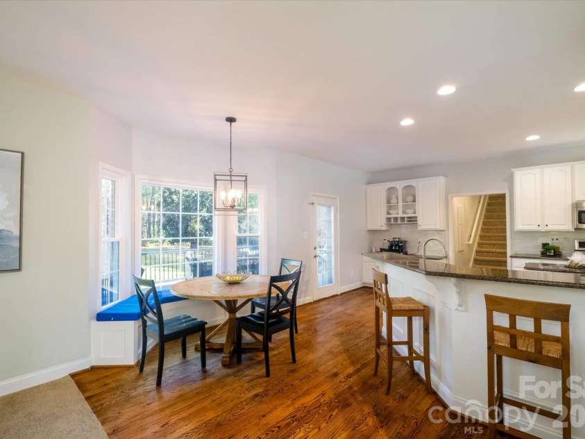 3570 Weddington Oaks Drive, Matthews, NC 28104.  MLS# CAR4356271, YatesRealty ID 18854. 