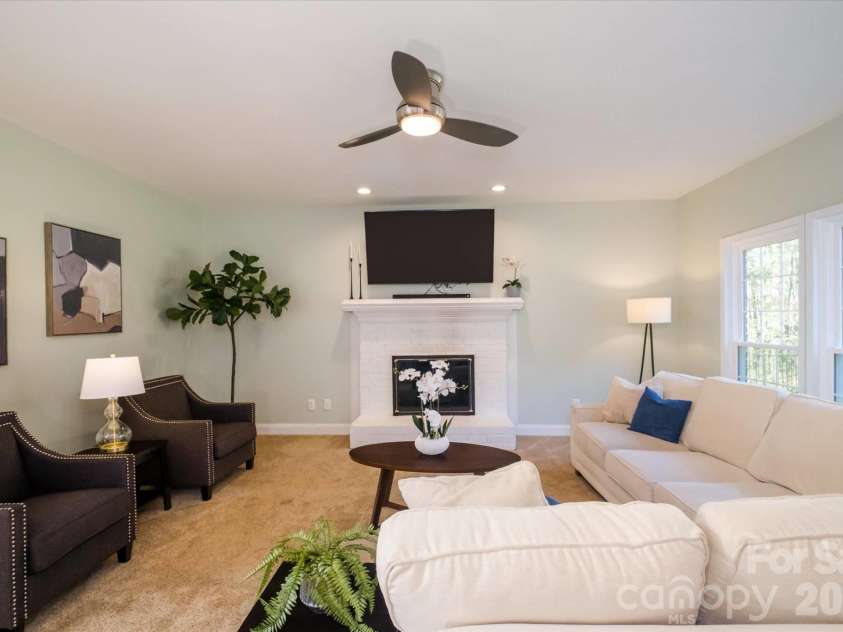 3570 Weddington Oaks Drive, Matthews, NC 28104.  MLS# CAR4356271, YatesRealty ID 18854. 