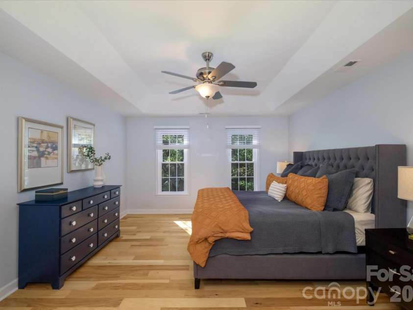 3570 Weddington Oaks Drive, Matthews, NC 28104.  MLS# CAR4356271, YatesRealty ID 18854. 